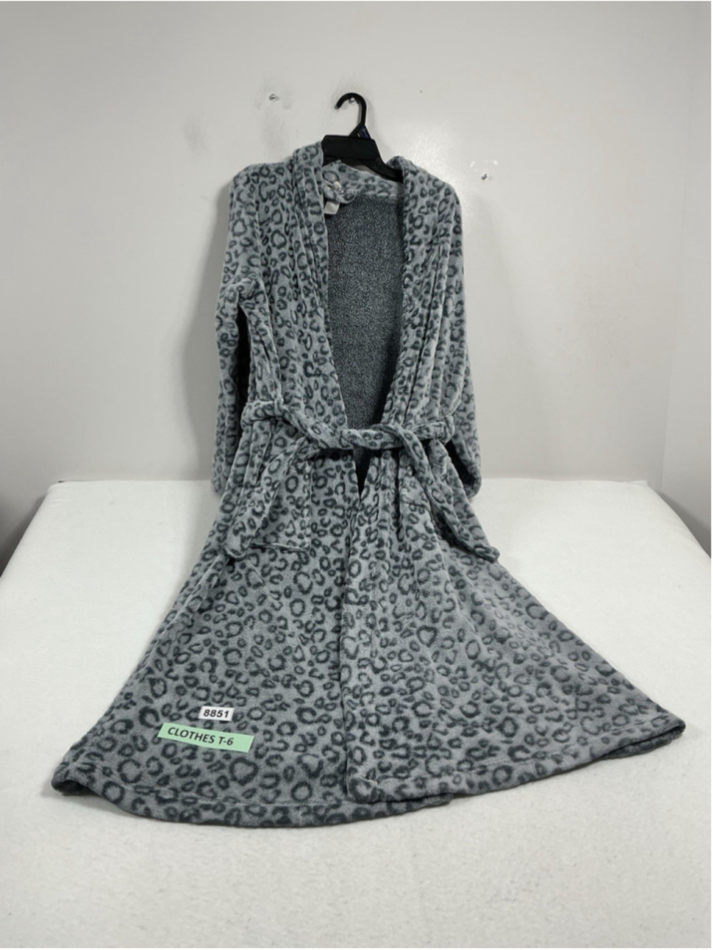 Womans Excellent Jessica Simpson Open Front Wrap Bathrobe Large Gray
